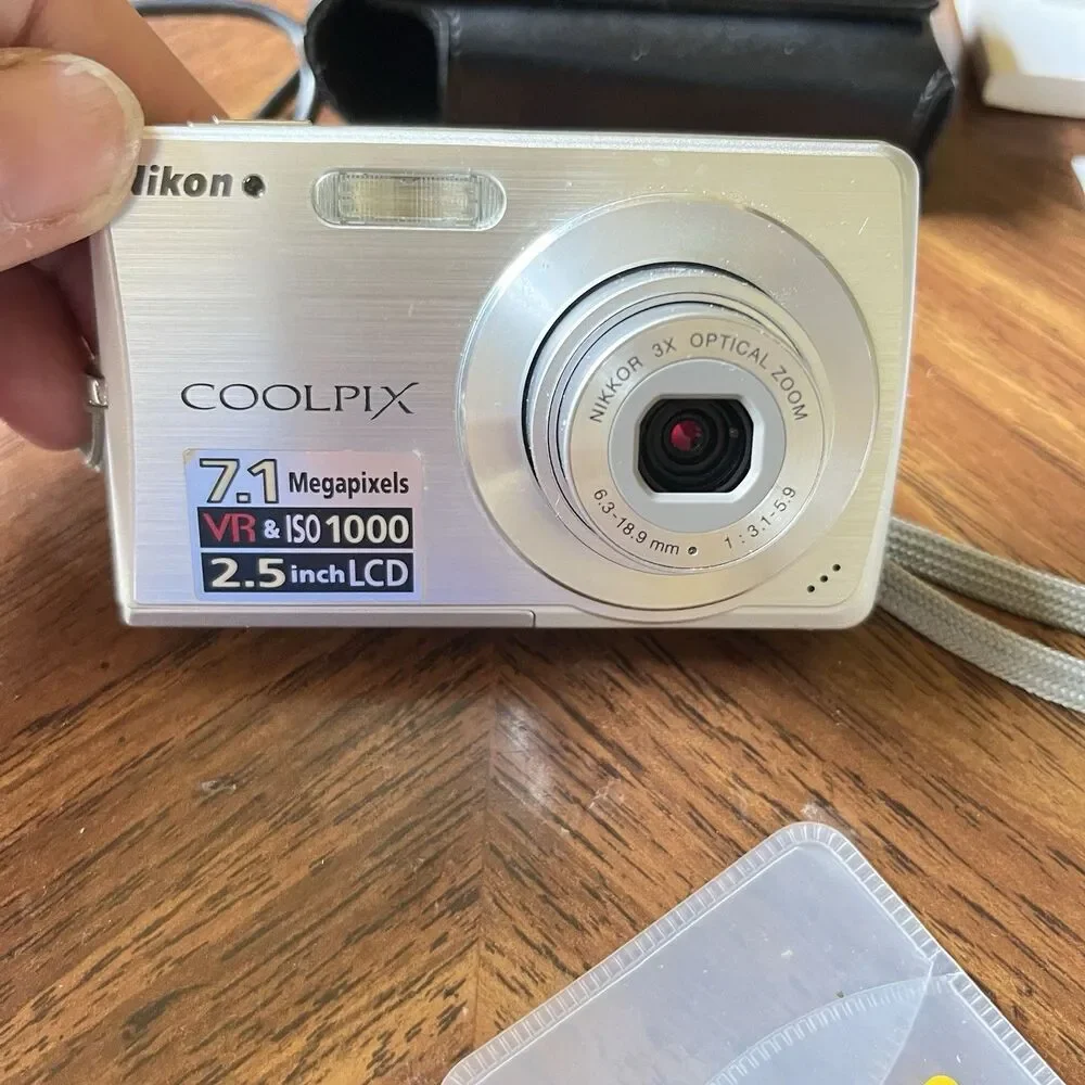 Nikon Coolpix S200  Camera Package Works Silver Battery SD Card Case Manual 7.1